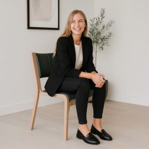 Alternative view of Silla Pluma