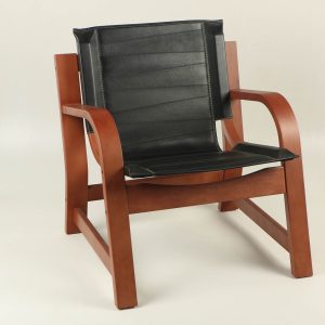 Sillón Domani (madera caramelo/cuero chocolate)