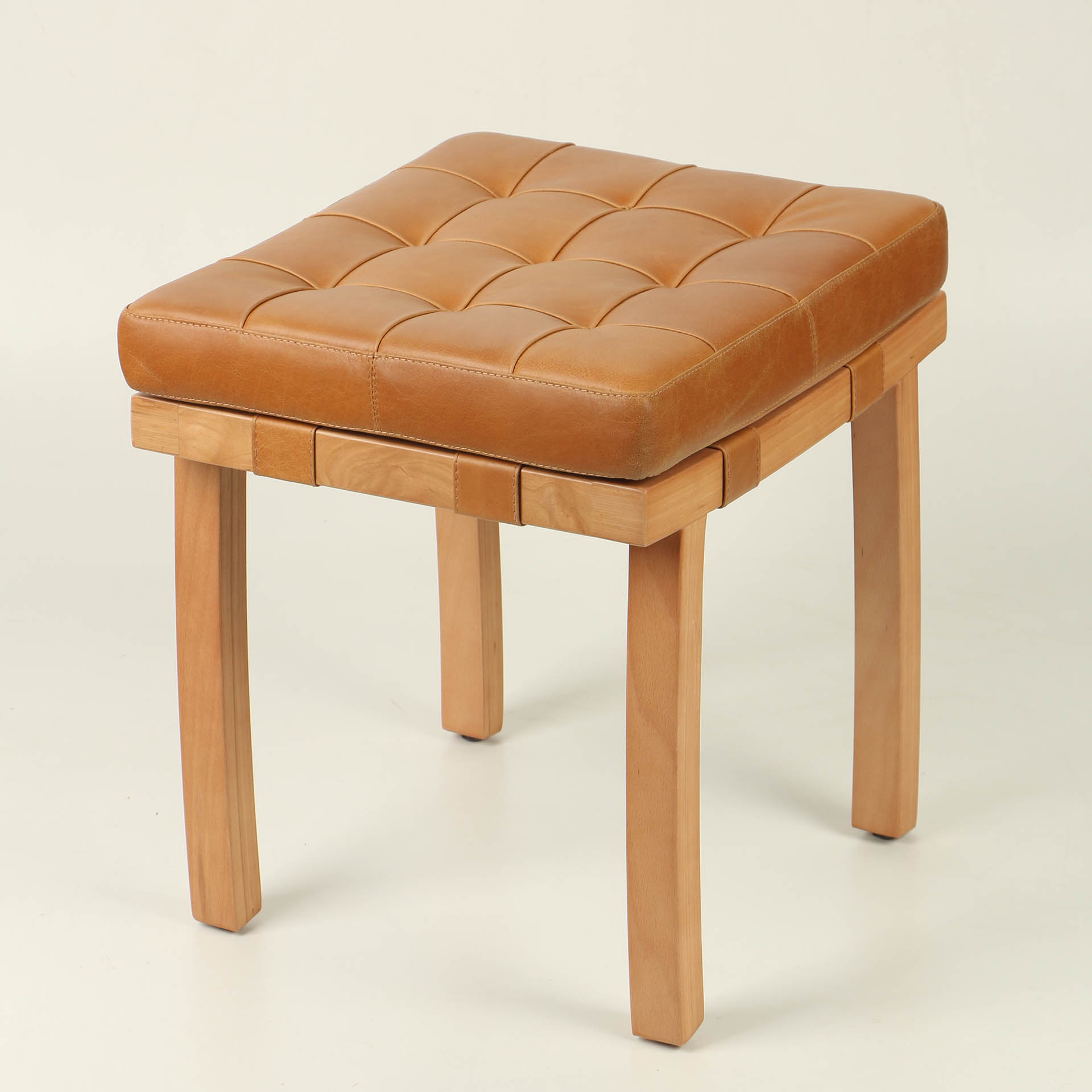 Banqueta Mónaco (Madera Miel / Cuero Chocolate)