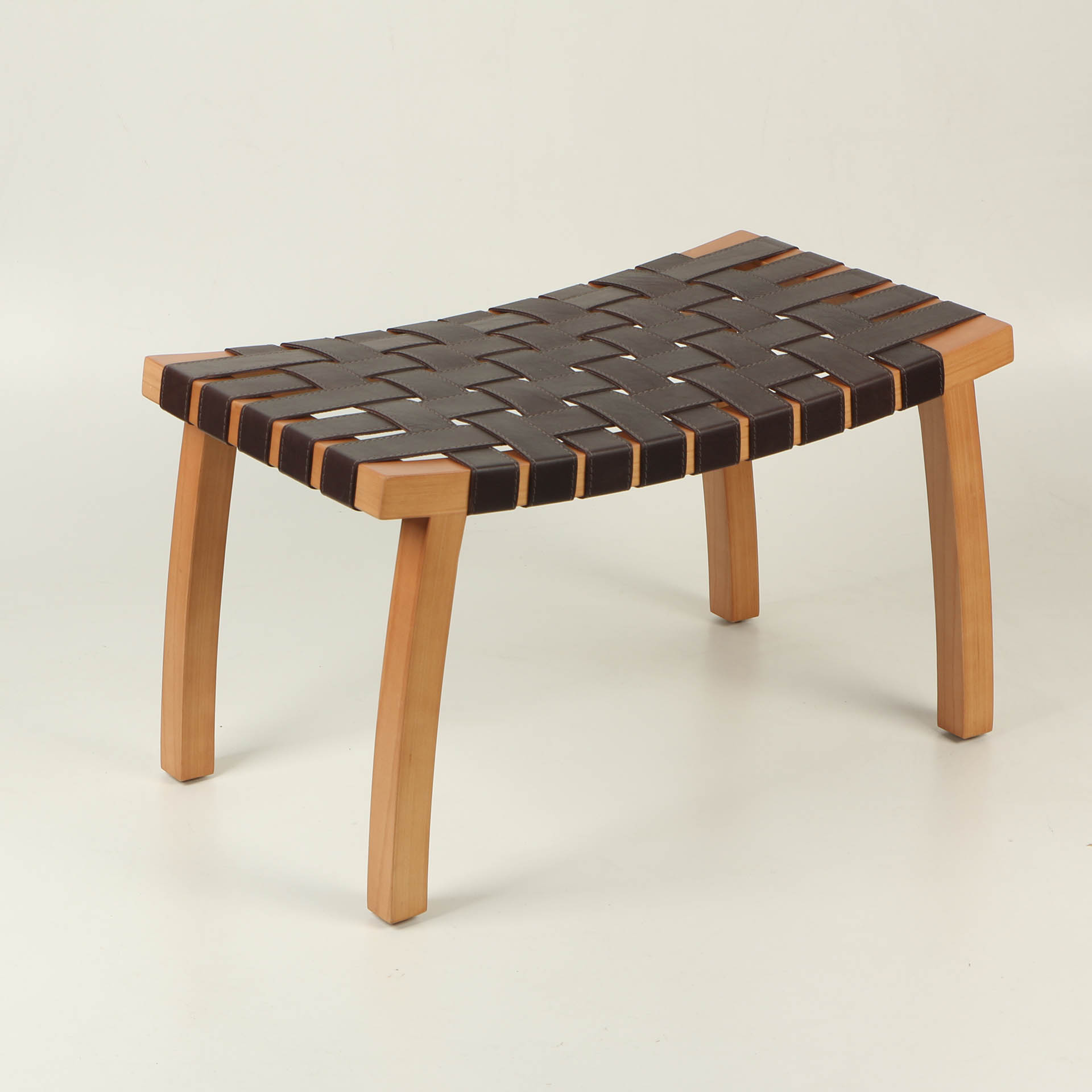 Banqueta Nórdica (madera miel / cuero chocolate)